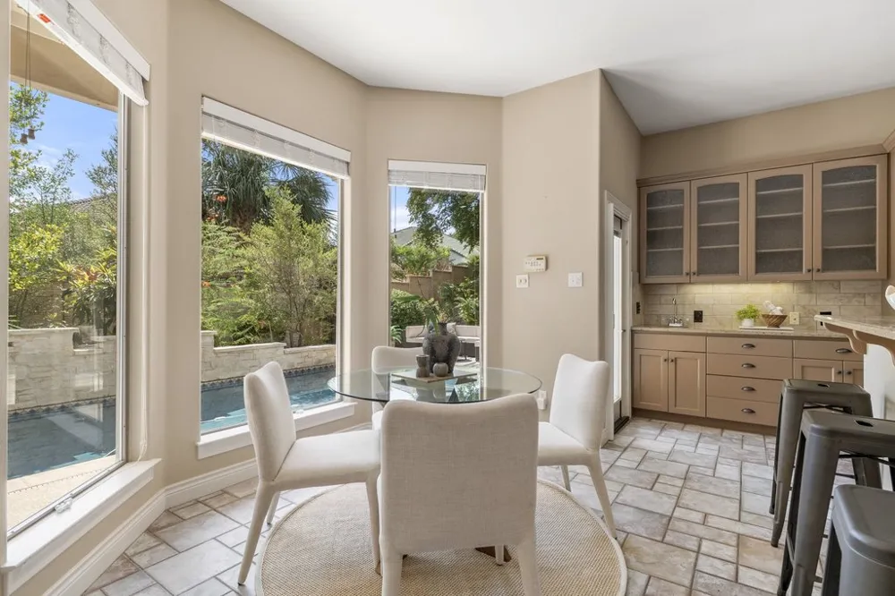 5 Tiburon Court The Hills, TX 78738