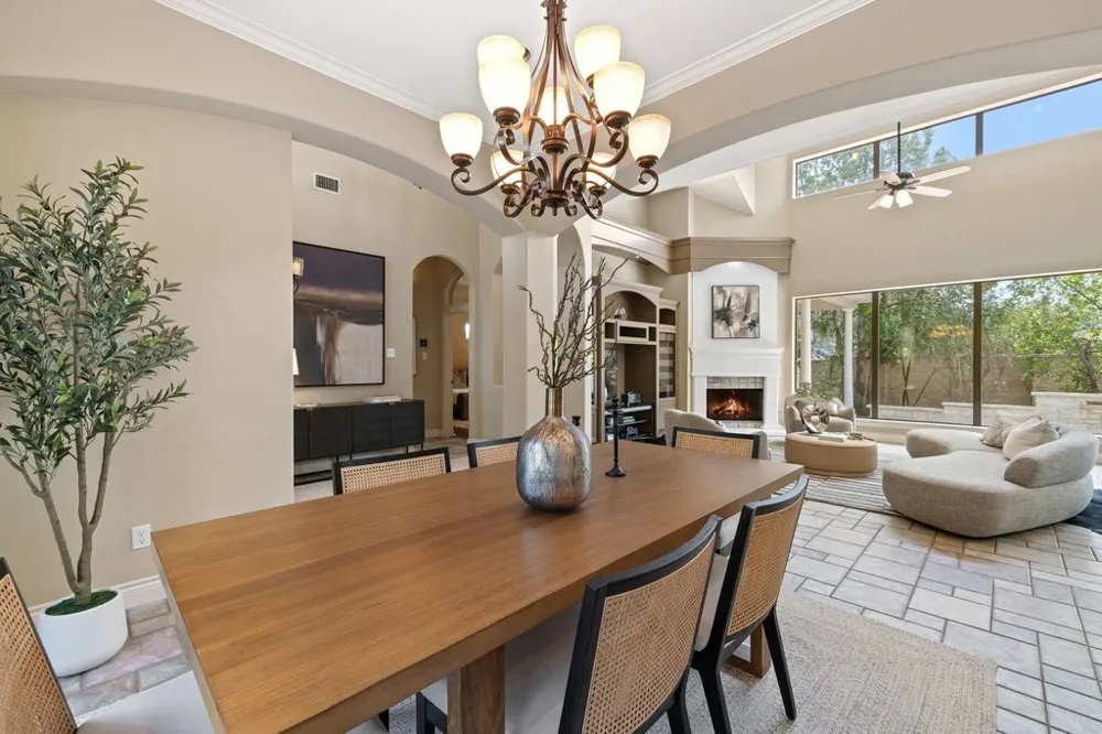 5 Tiburon Court The Hills, TX 78738