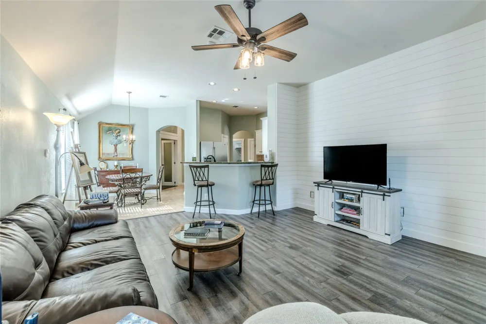1089 Hot Spring Valley Buda, TX 78610