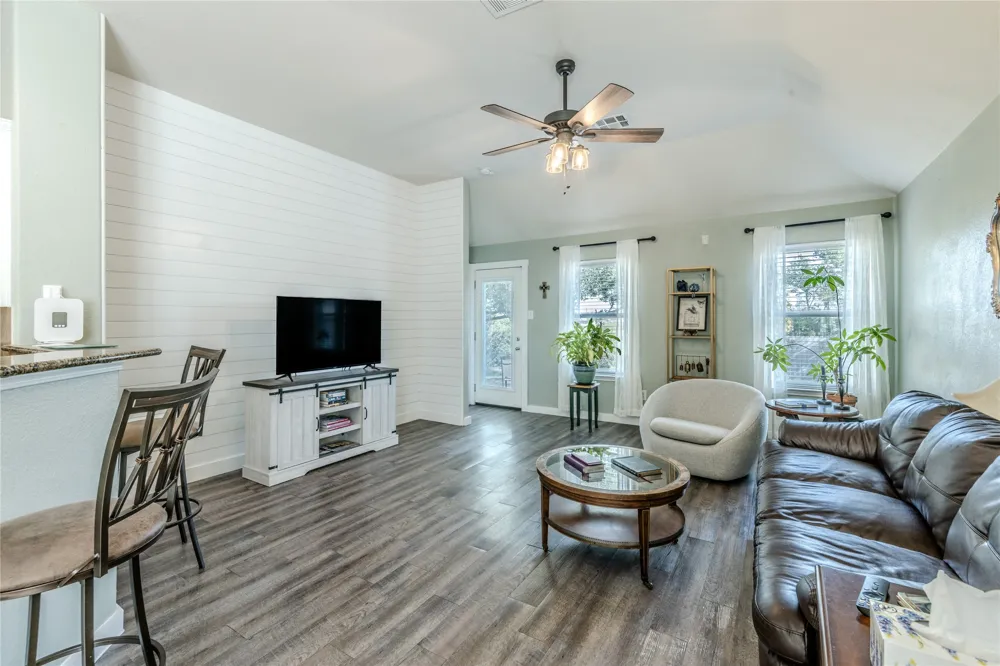 1089 Hot Spring Valley Buda, TX 78610