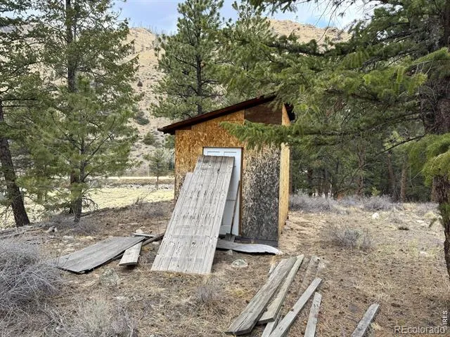 122 Black Hollow Road Bellvue, CO 80512