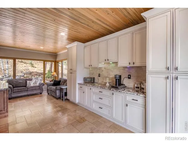 7008 Bluff Trail Morrison, CO 80465