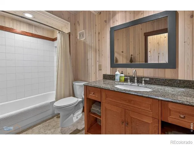 942 Spruce Drive Lyons, CO 80540