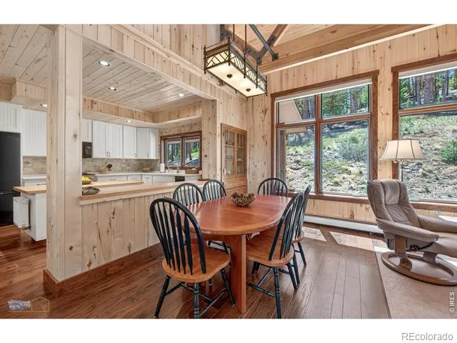 942 Spruce Drive Lyons, CO 80540