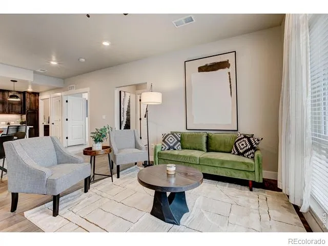 245 High Point Drive #208 Longmont, CO 80504