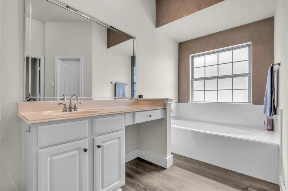 6746 Conroe Circle Manvel, TX 77578