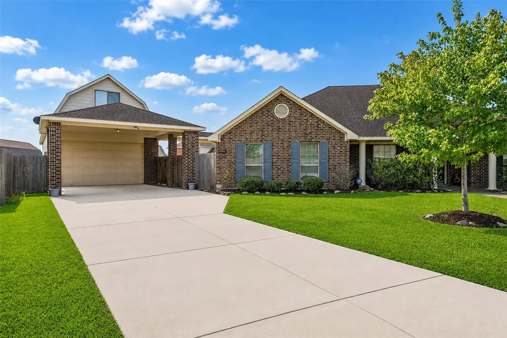 6746 Conroe Circle Manvel, TX 77578
