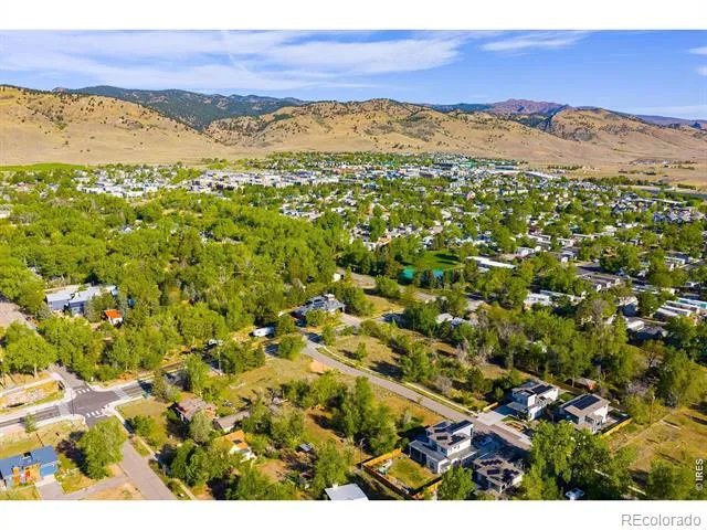1952 Vine Avenue Boulder, CO 80304