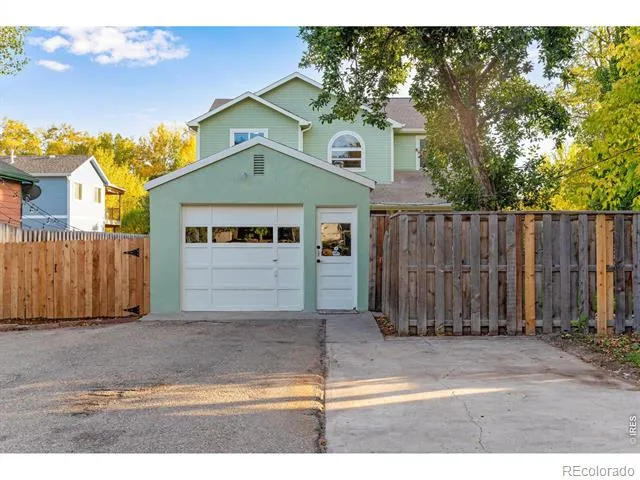 217 Park Street Lyons, CO 80540