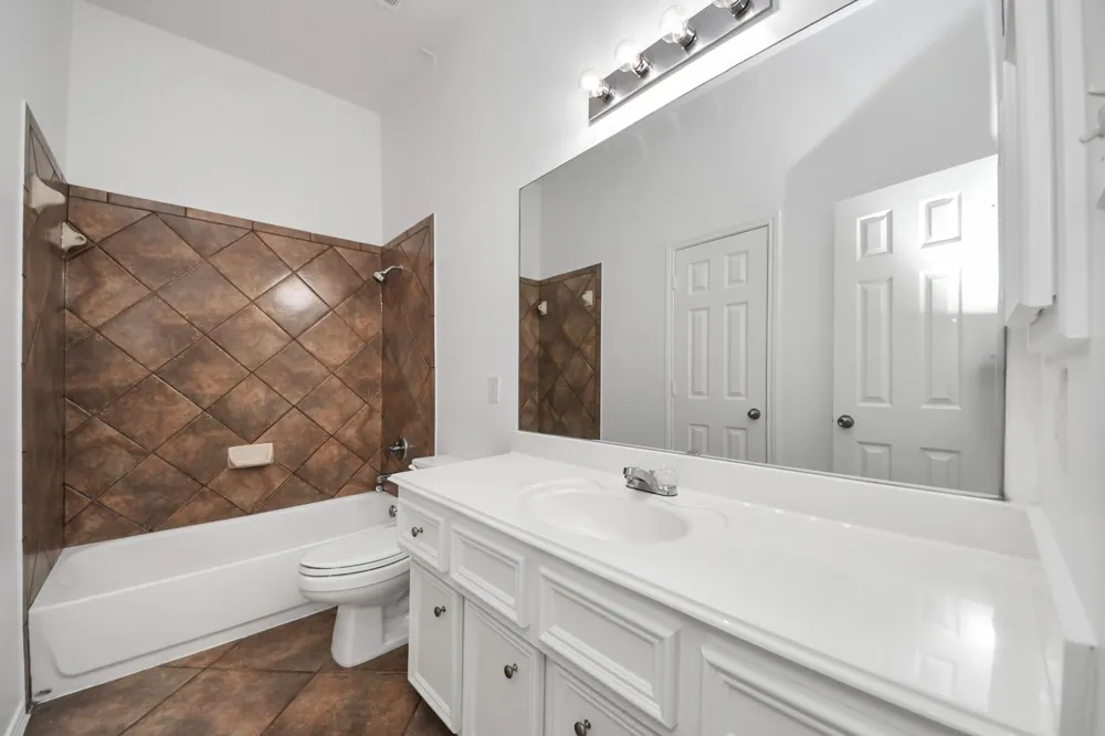 15 Palm Desert Drive Manvel, TX 77578