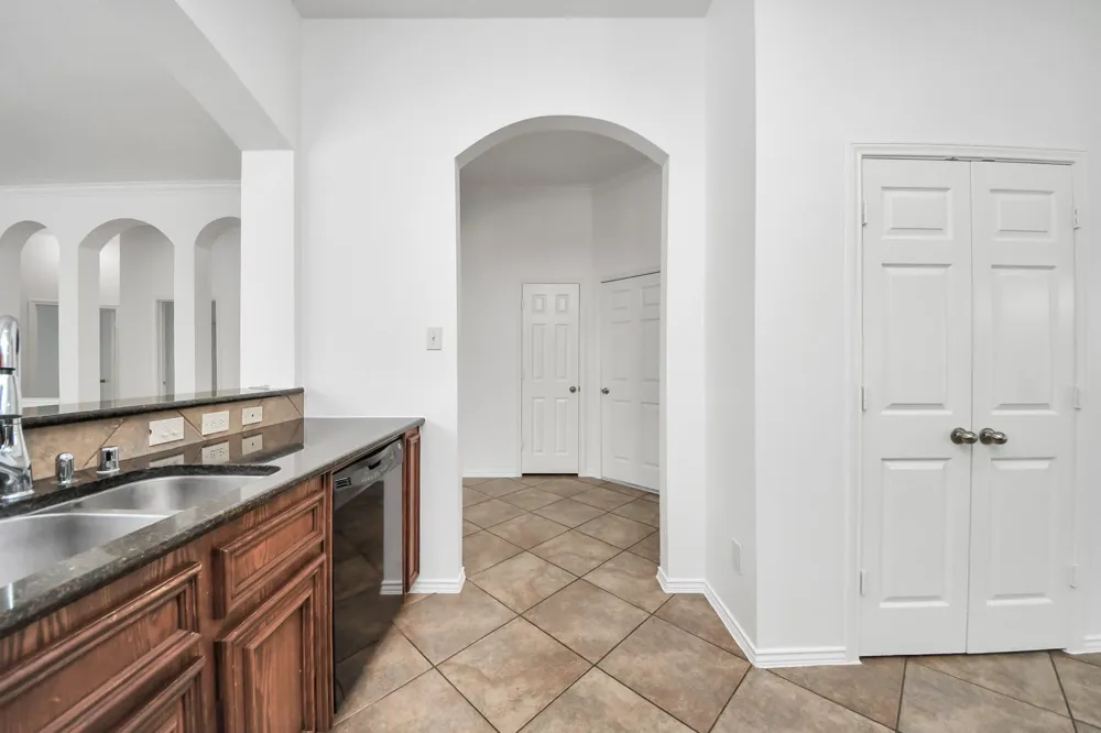 15 Palm Desert Drive Manvel, TX 77578
