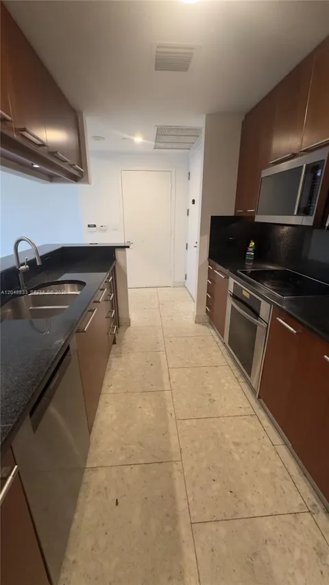901 Brickell Key Blvd #1102