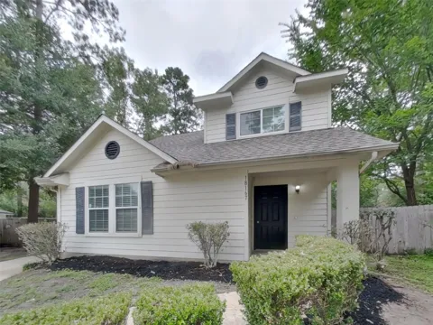 18167 Woodsdale Court