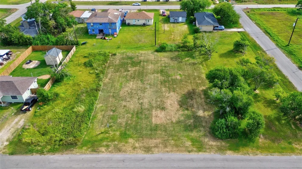 512 S Avenue G Freeport, TX 77541