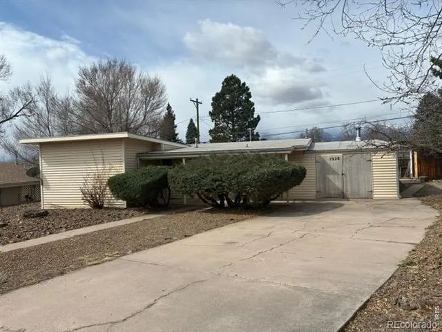 1928 Cadillac Avenue Colorado Springs, CO 80909