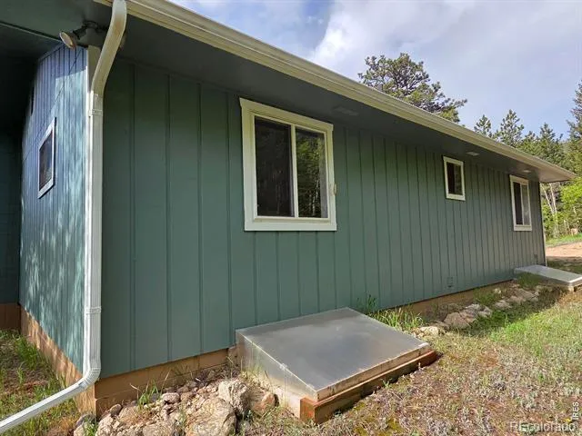 328 Skinner Road Allenspark, CO 80510