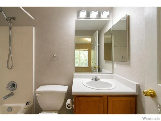 3326 Warren Farm Drive Fort Collins, CO 80526