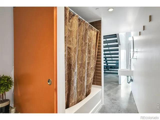 3457 Ringsby Court #327 Denver, CO 80216
