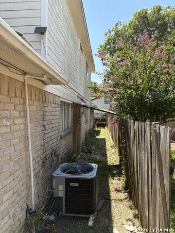 2926 Misty Park Dr Houston, TX 77082