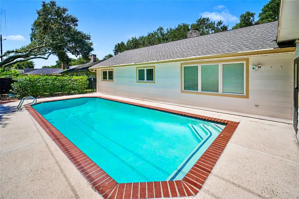 3415 W Creek Club Drive Missouri City, TX 77459