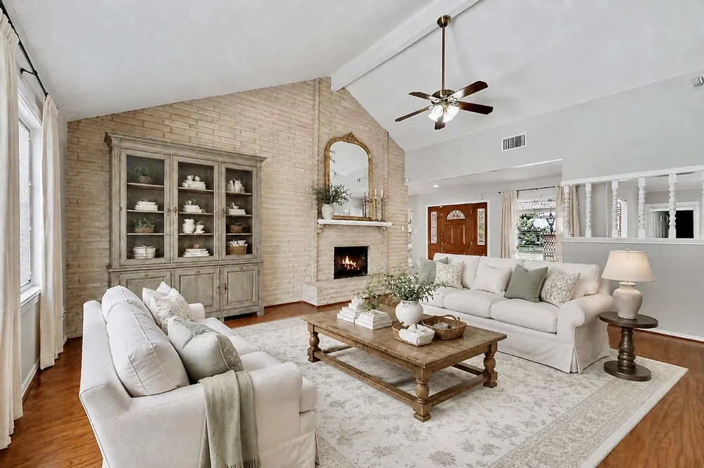 3415 W Creek Club Drive Missouri City, TX 77459