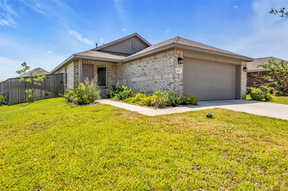 207 River Grove Court Willis, TX 77378