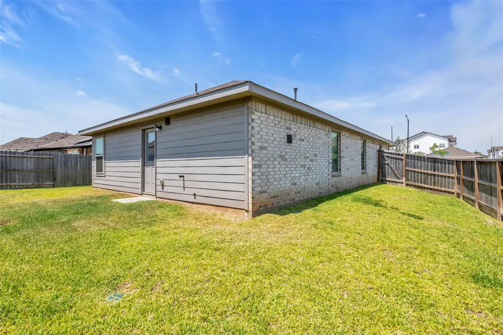 207 River Grove Court Willis, TX 77378