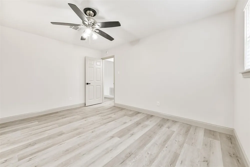 2005 Cheryl Drive Pearland, TX 77581