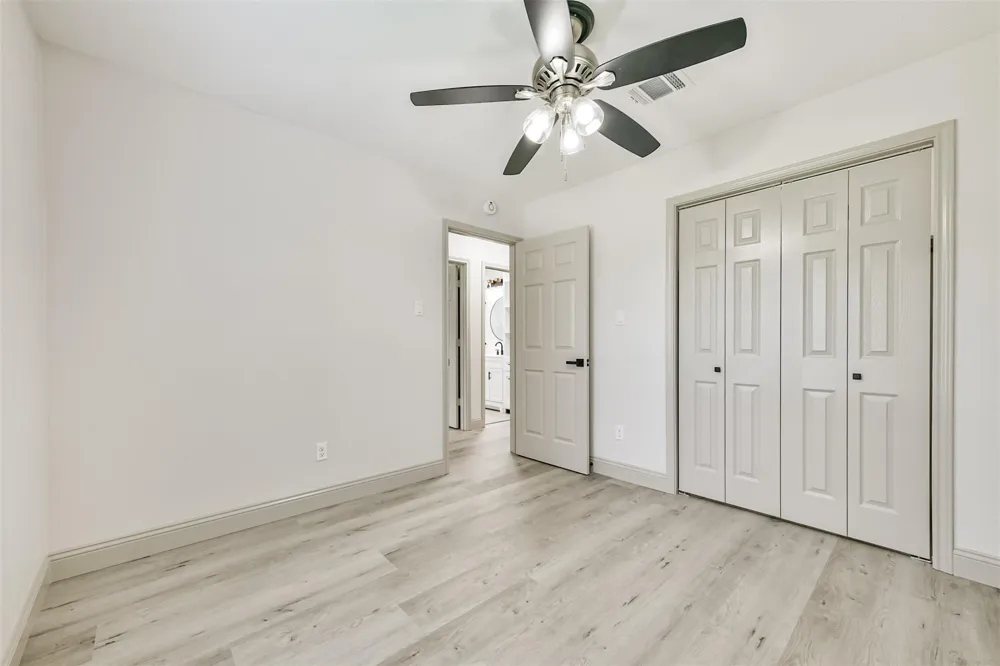 2005 Cheryl Drive Pearland, TX 77581