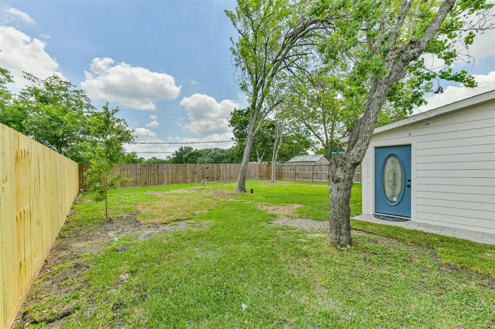 2005 Cheryl Drive Pearland, TX 77581