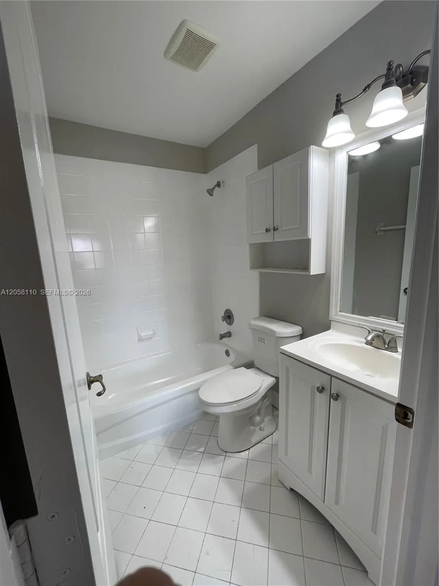 14124 SW 121st Pl #3-26 Miami, FL 33186