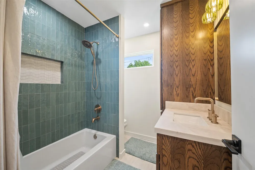 4830 Hummingbird Street Houston, TX 77035