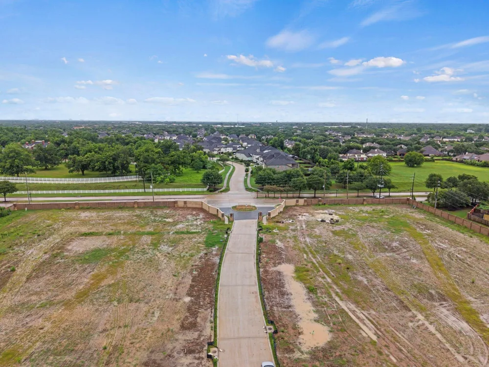 7007 Meadowview Estates Courts Sugar Land, TX 77479
