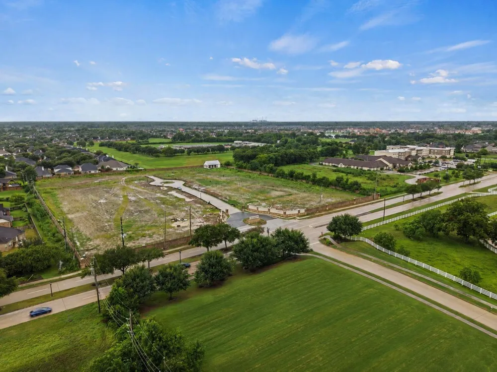 7007 Meadowview Estates Courts Sugar Land, TX 77479