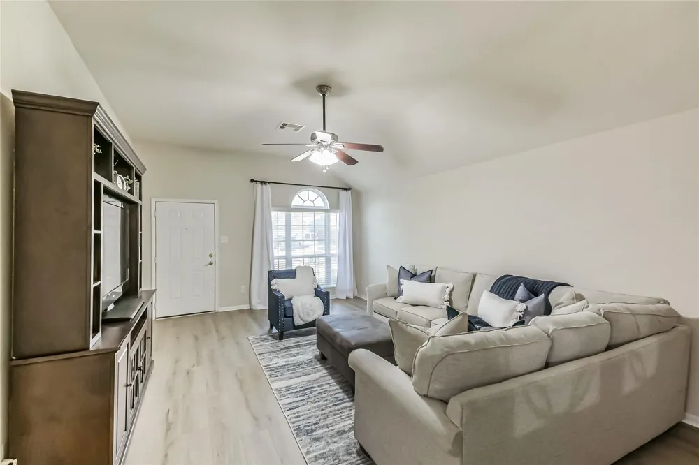 19031 Ashford Square Street Tomball, TX 77375