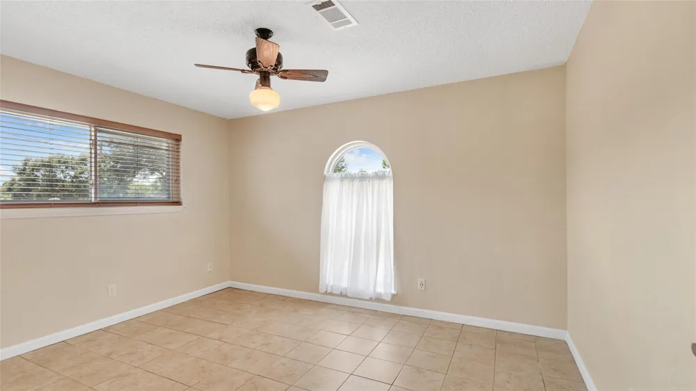 2915 Cemetery Road Santa Fe, TX 77517