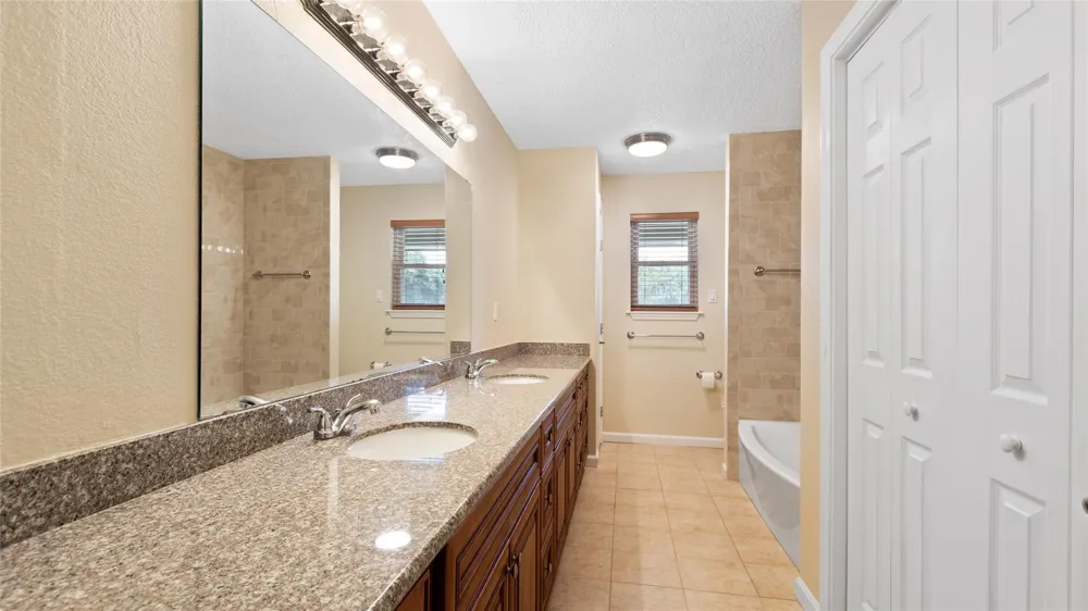 2915 Cemetery Road Santa Fe, TX 77517