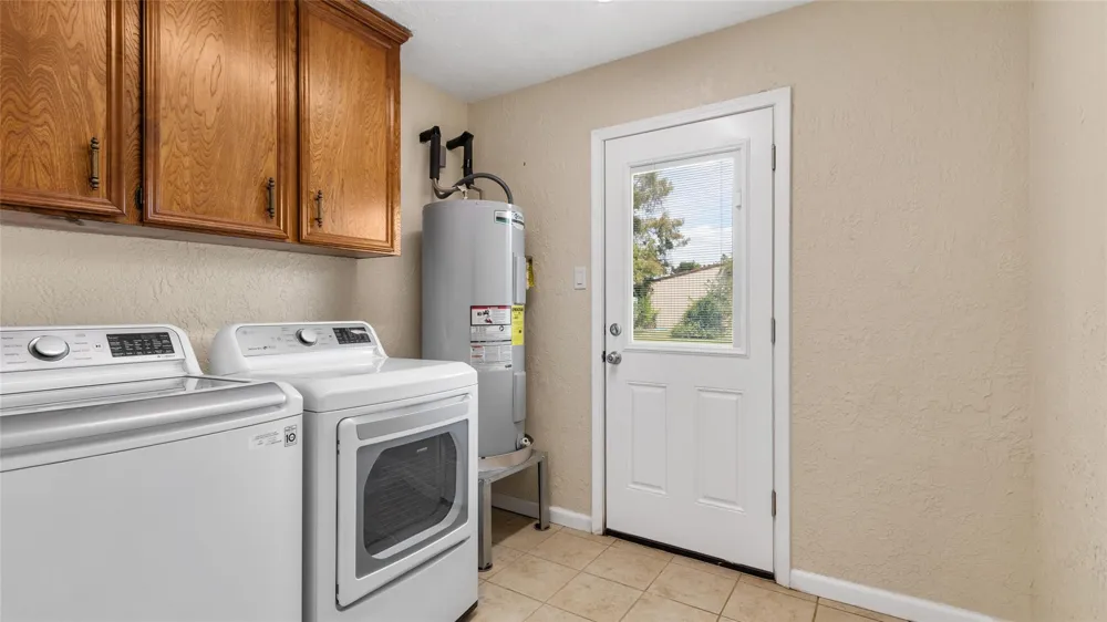 2915 Cemetery Road Santa Fe, TX 77517