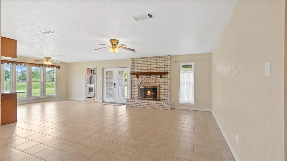 2915 Cemetery Road Santa Fe, TX 77517