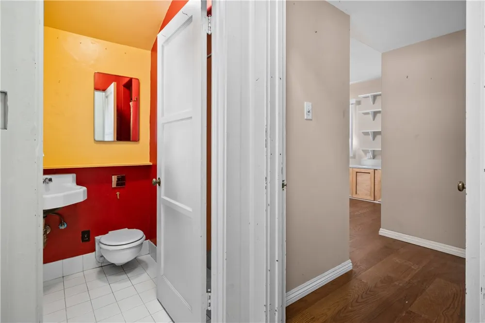 4691 College View Los Angeles, CA 90041