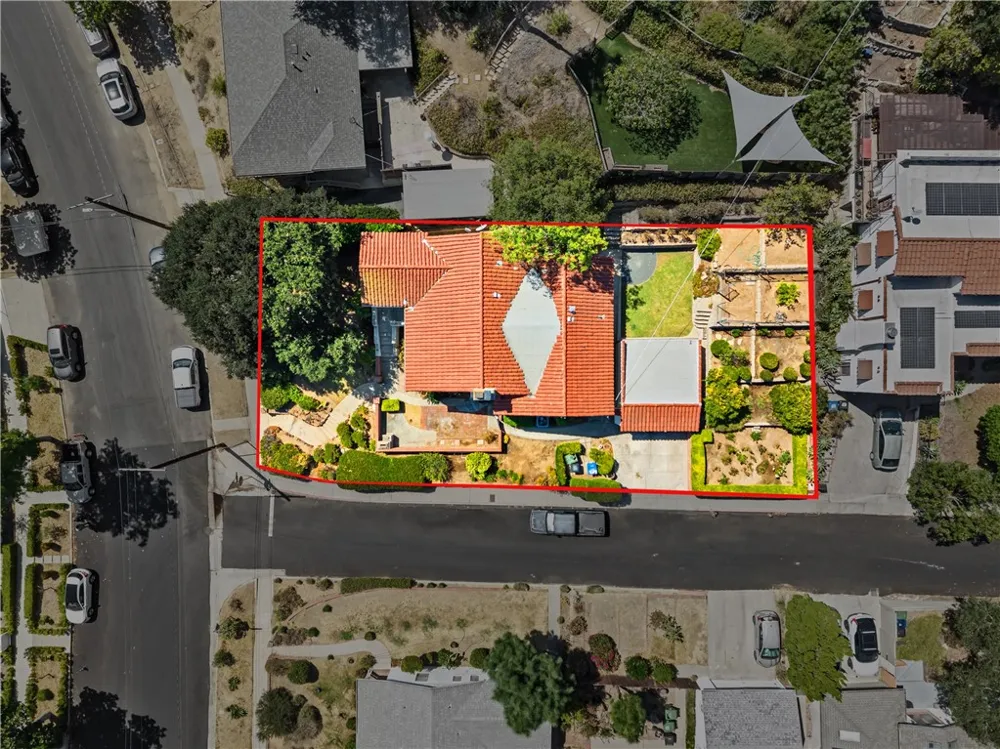 4691 College View Los Angeles, CA 90041