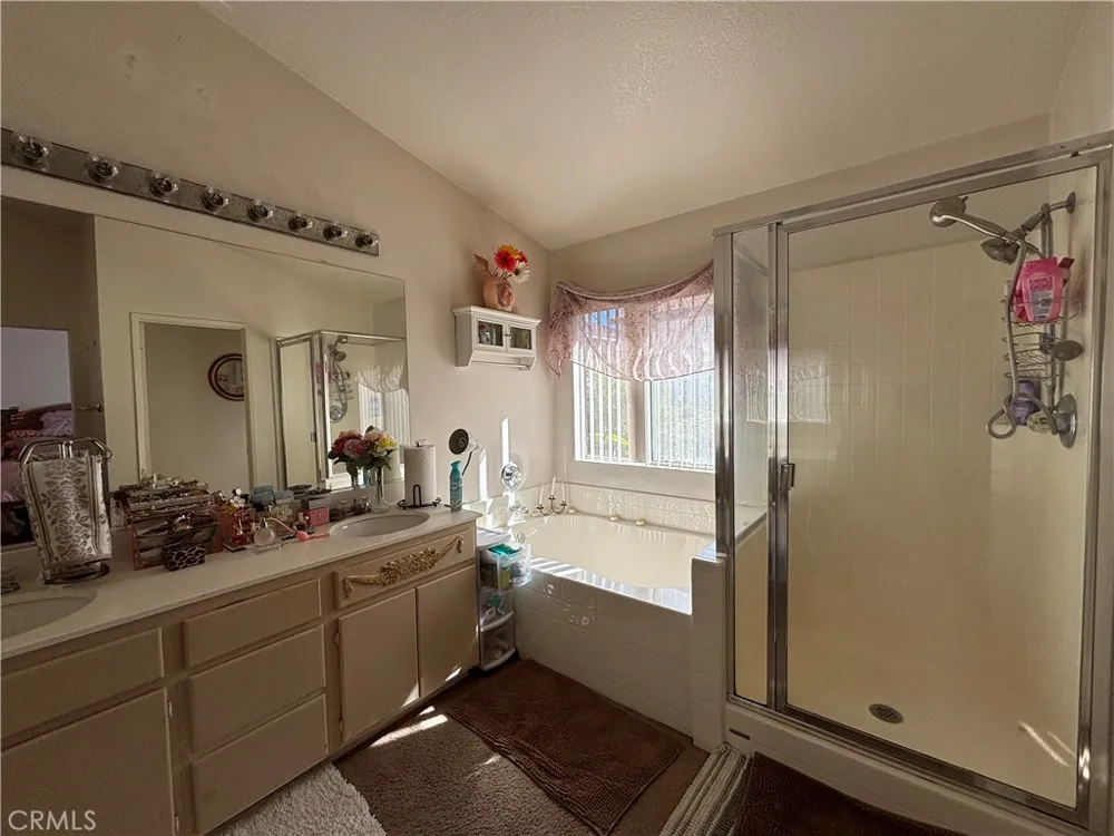42124 Orange Blossom Temecula, CA 92591