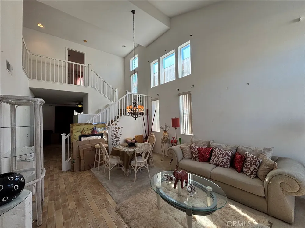 42124 Orange Blossom Temecula, CA 92591