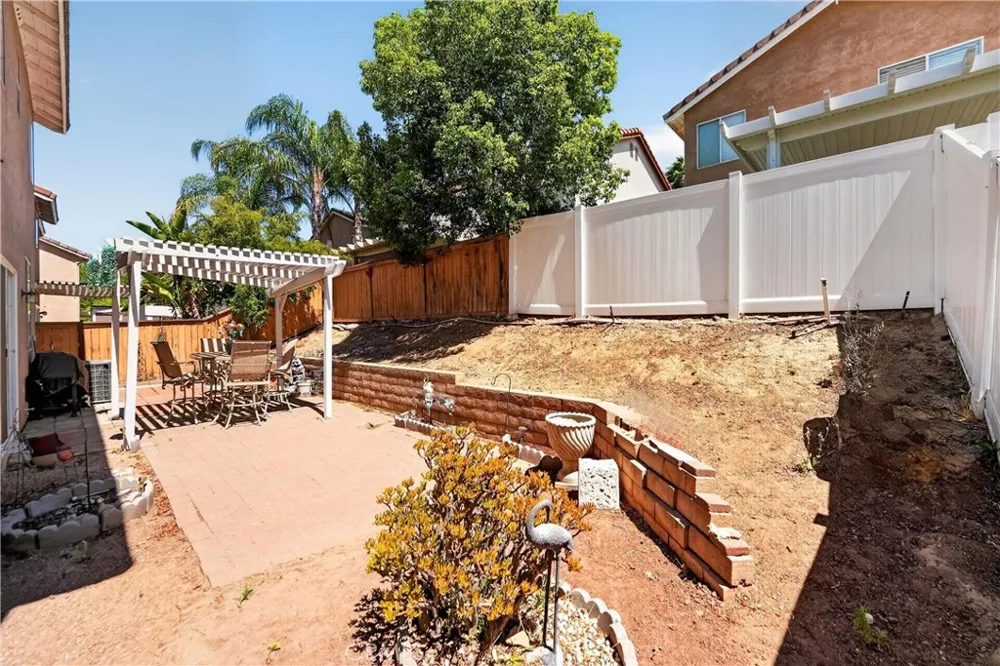 42124 Orange Blossom Temecula, CA 92591