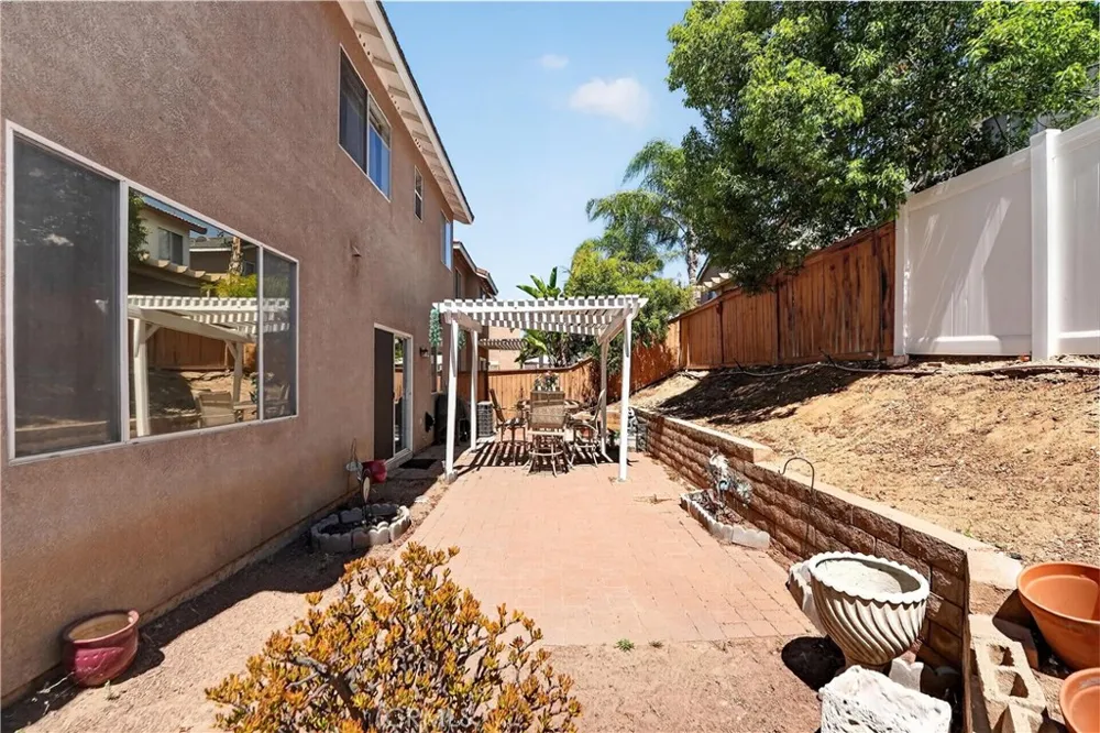 42124 Orange Blossom Temecula, CA 92591