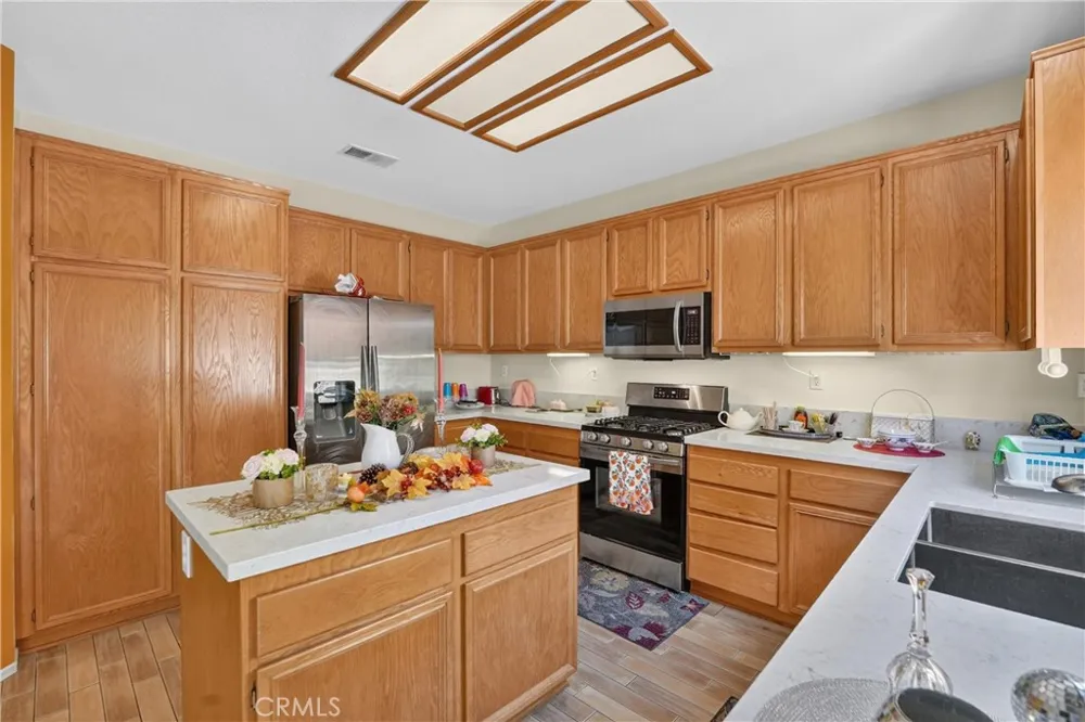 42124 Orange Blossom Temecula, CA 92591