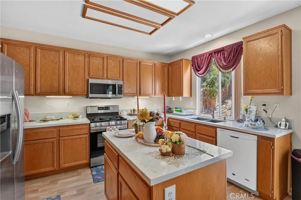 42124 Orange Blossom Temecula, CA 92591