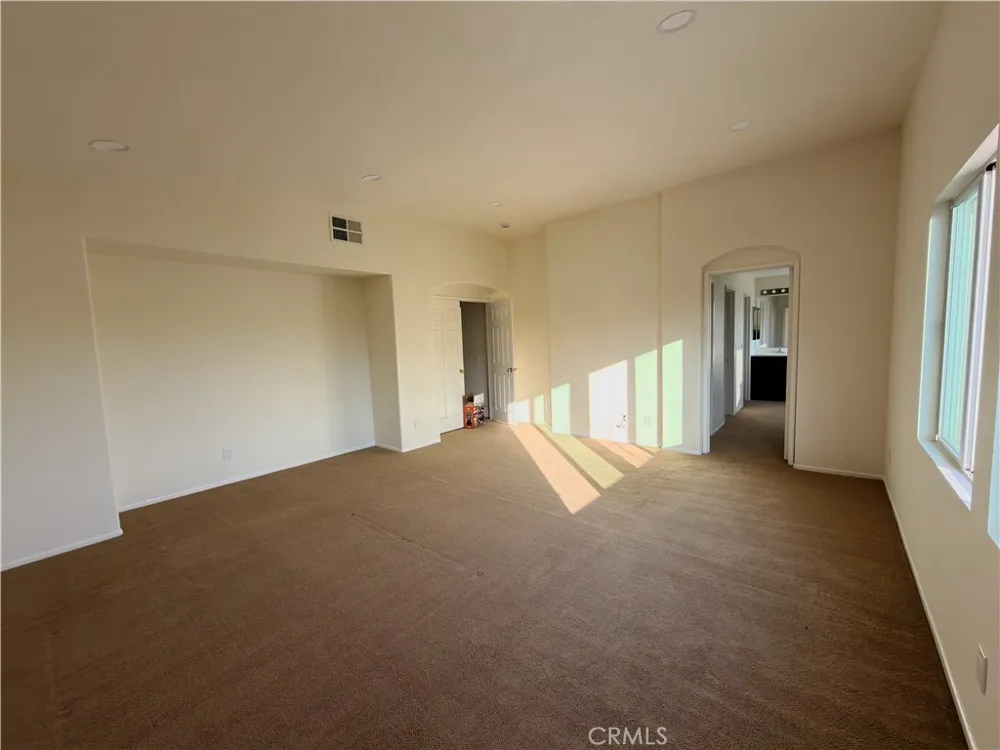 6879 Red Cardinal Court Corona, CA 92880