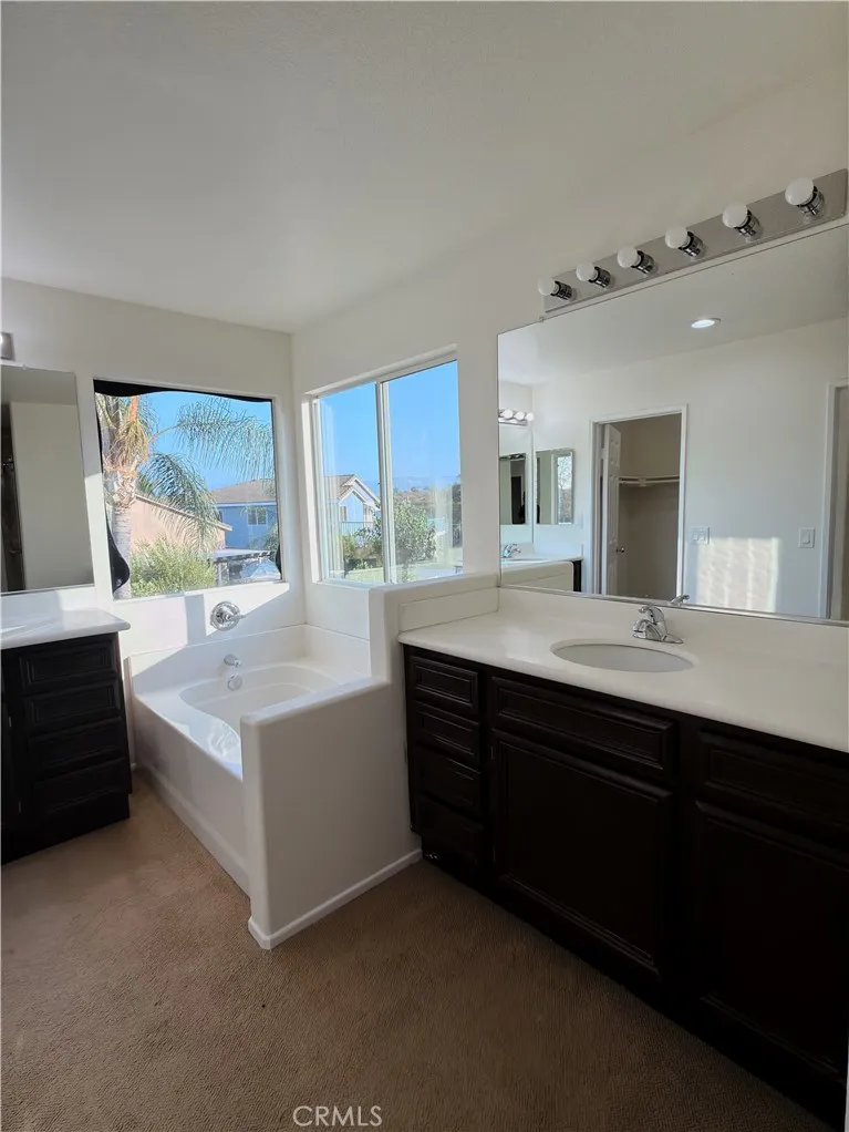 6879 Red Cardinal Court Corona, CA 92880