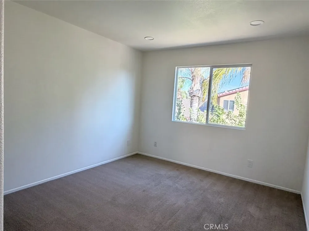 6879 Red Cardinal Court Corona, CA 92880